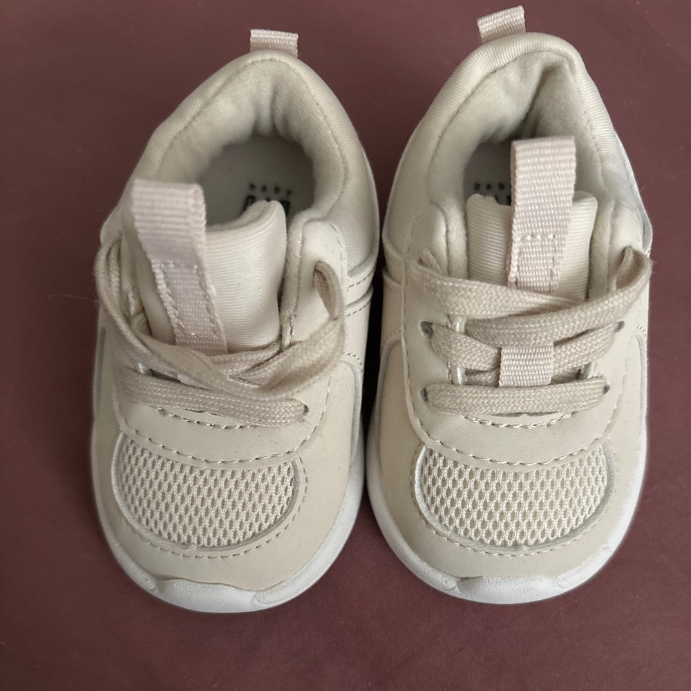 Gap Tan Baby Shoes